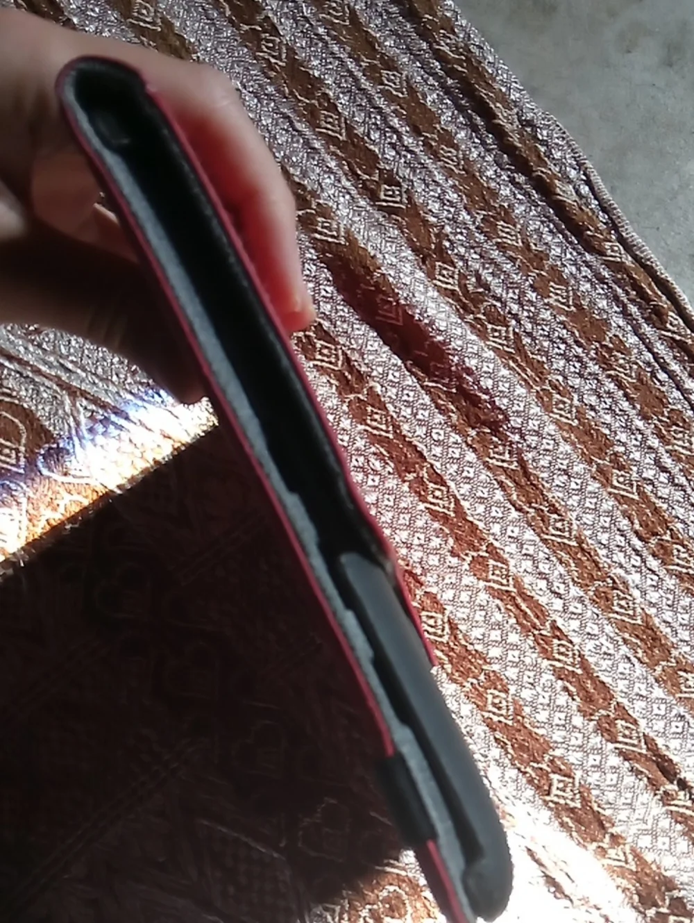 Targus Pink Tablet Folio Case with Magnetic Strap